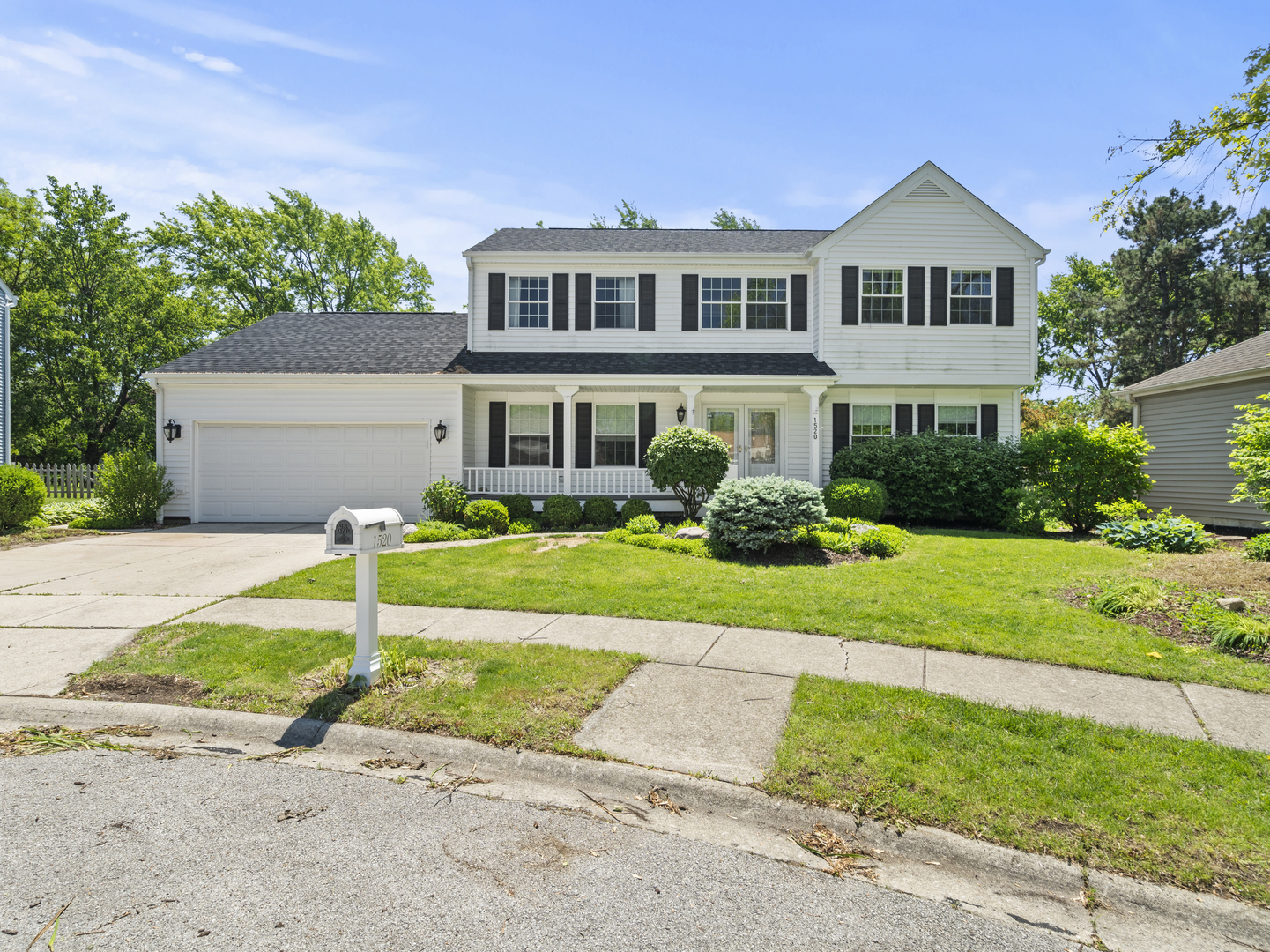 Property Photo: 1520 Fordham Court IL 60565