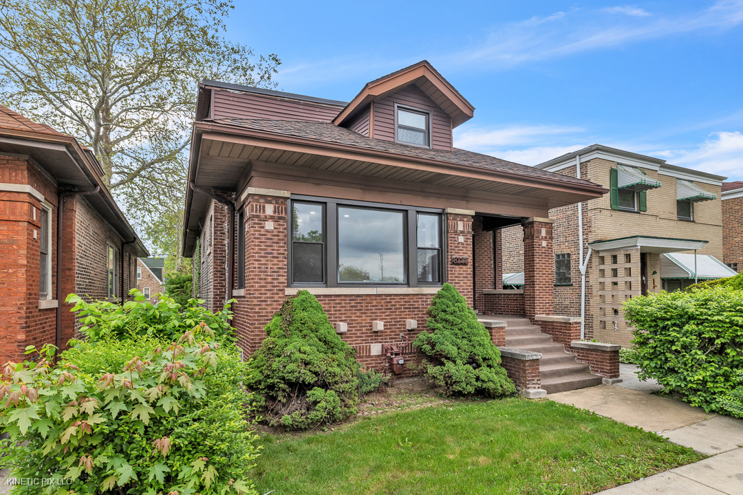 Property Photo: 8127 S Jeffery Boulevard IL 60617