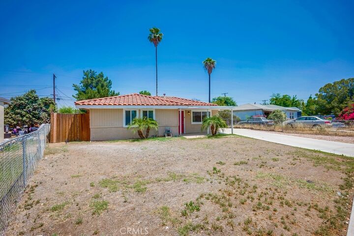 Property Photo:  8365 Greenpoint Avenue  CA 92503 
