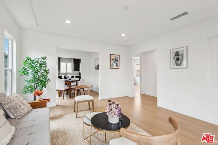 Property Photo:  834 E 90th Street  CA 90002 