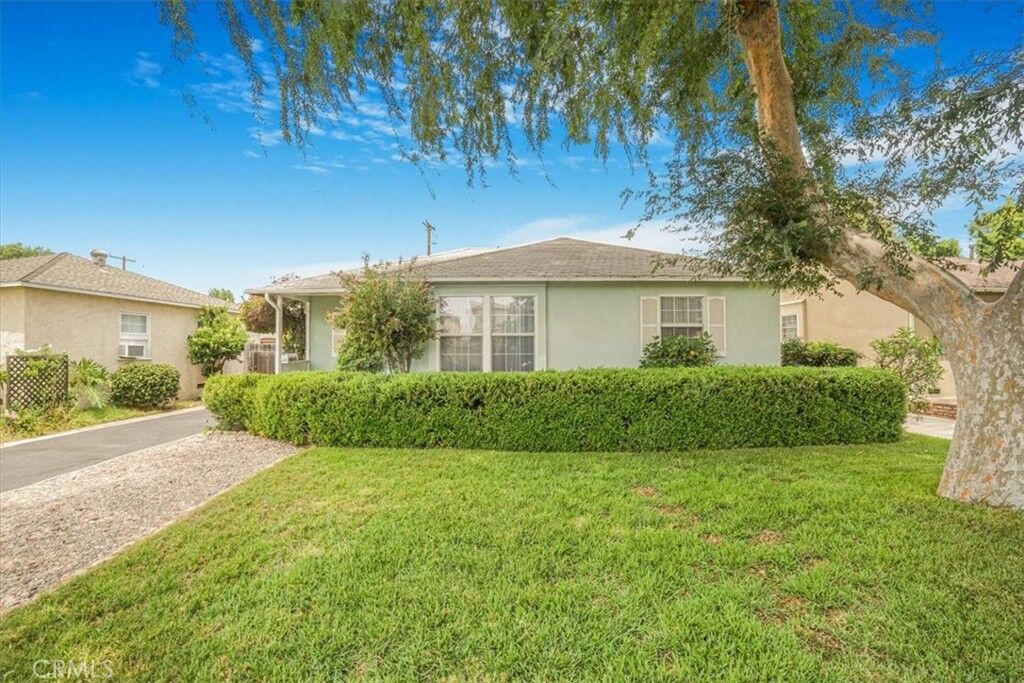 Property Photo: 2923 Ashmont Avenue CA 91006