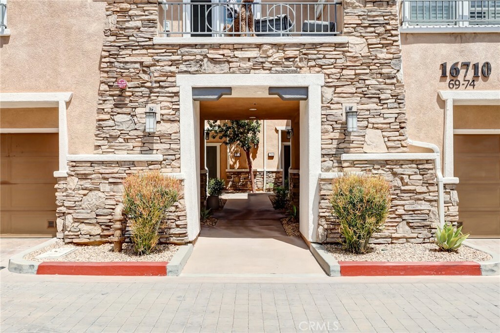 Property Photo:  16710 Nicklaus Drive 73  CA 91342 