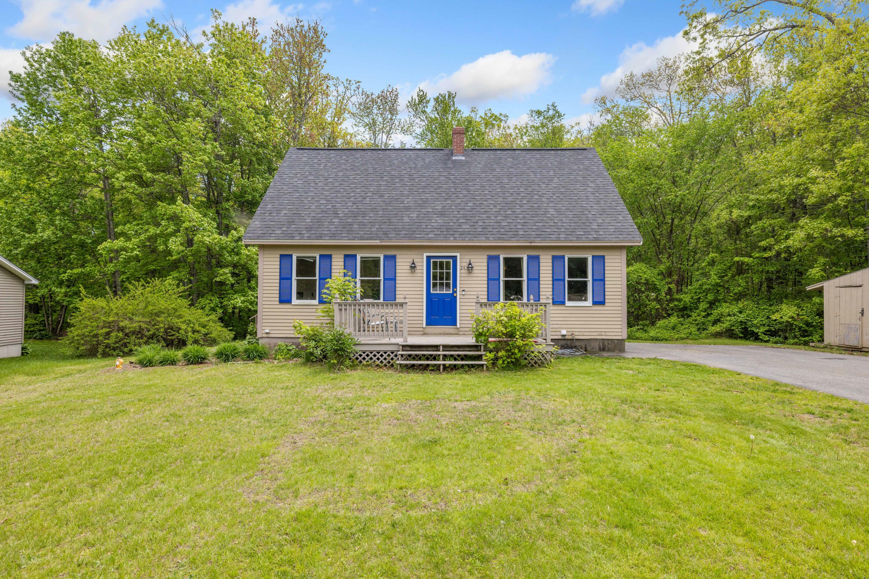 Property Photo: 24 Ashmont Street ME 04073