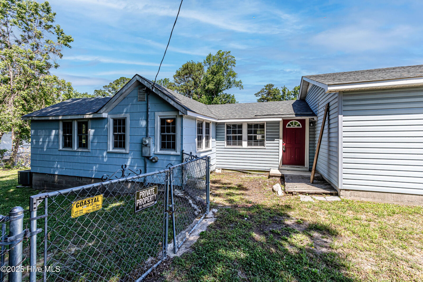 Property Photo:  105 Queens Road  NC 28540 