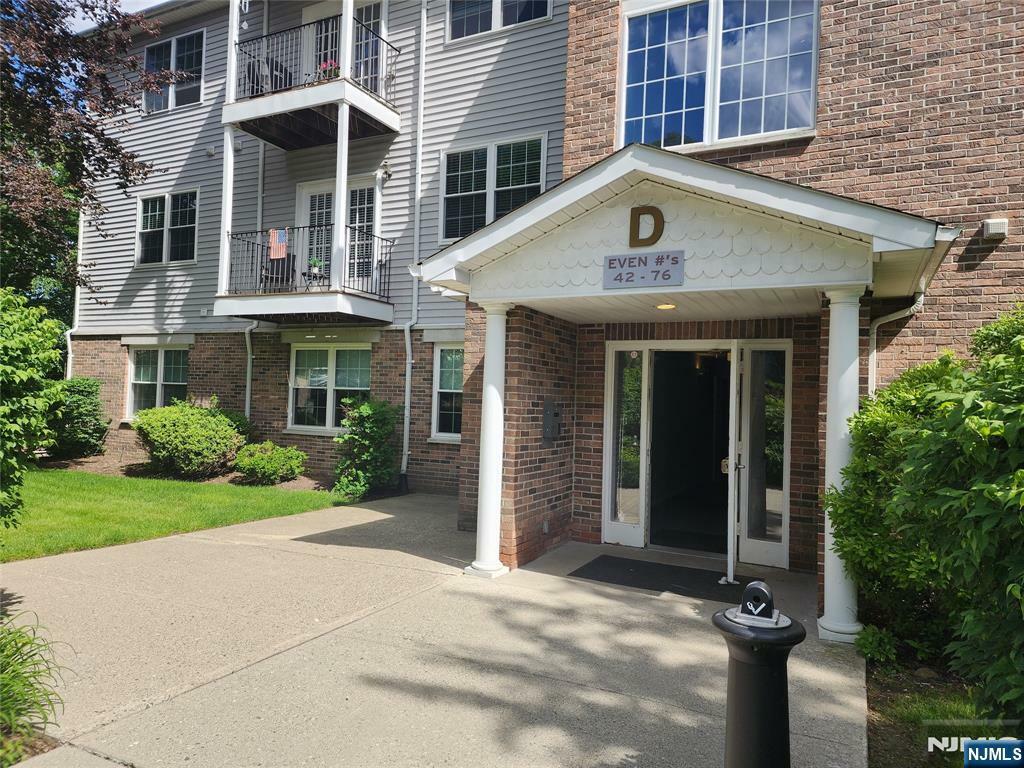 Property Photo:  42 Mountainview Court 42D  NJ 07457 