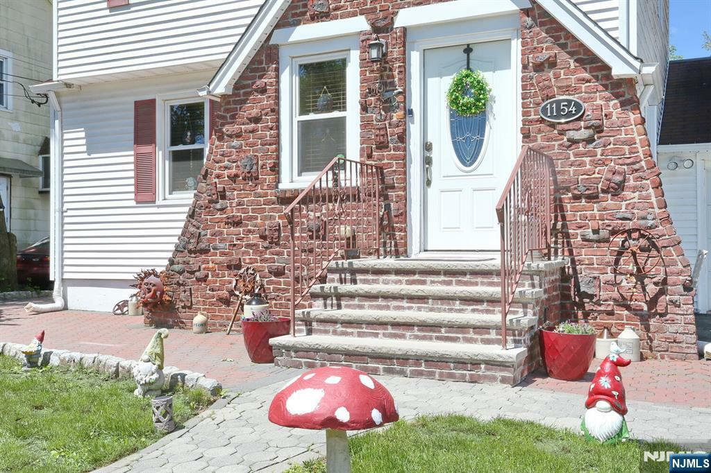 Property Photo:  1154 Summit Avenue  NJ 07666 
