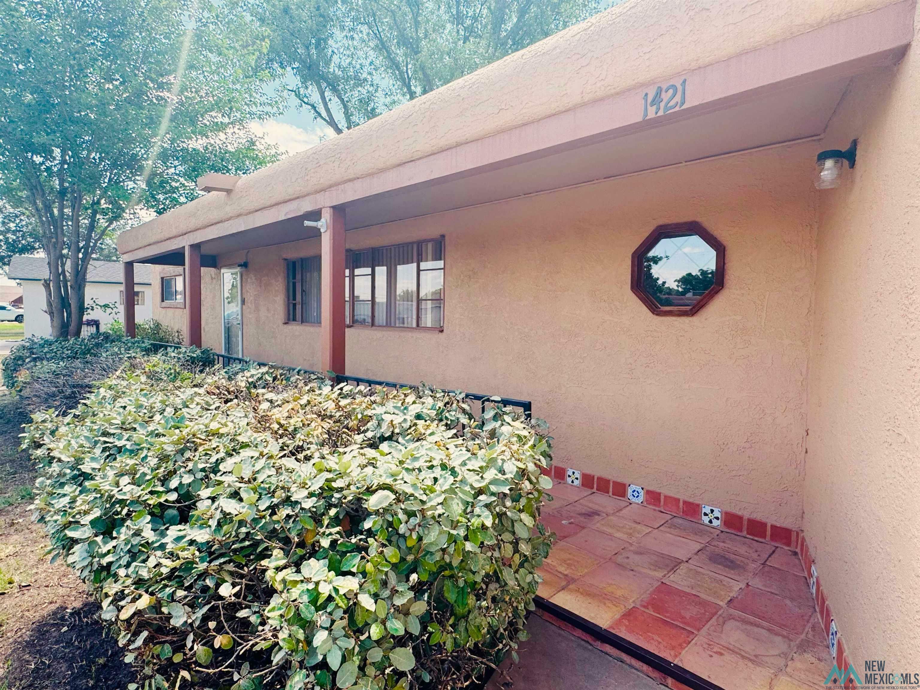Property Photo: 1421 N Country Club Circle NM 88220