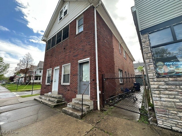 Property Photo: 1115 East Avenue OH 44035