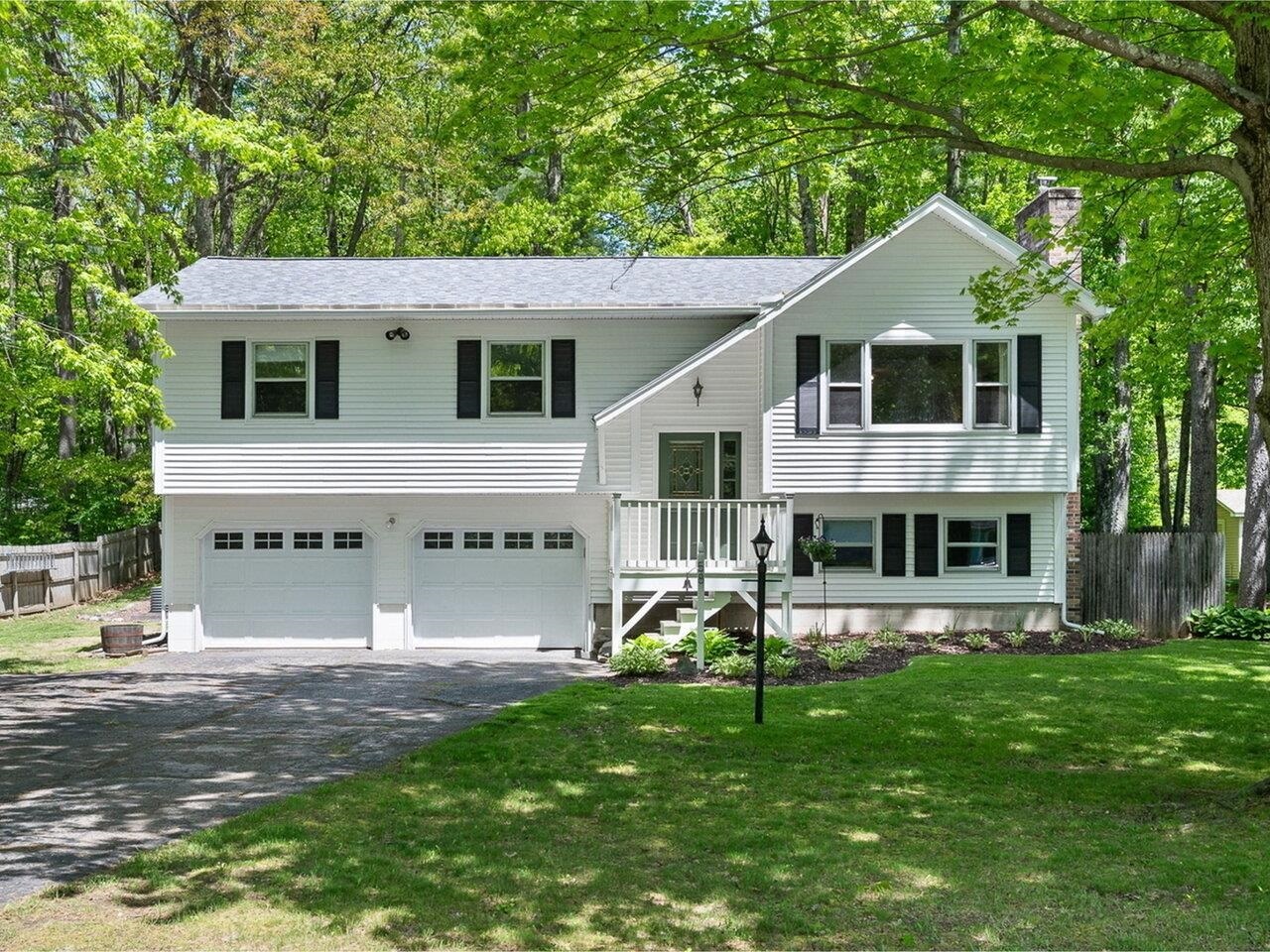 58 Greenbriar Drive  Essex VT 05452 photo