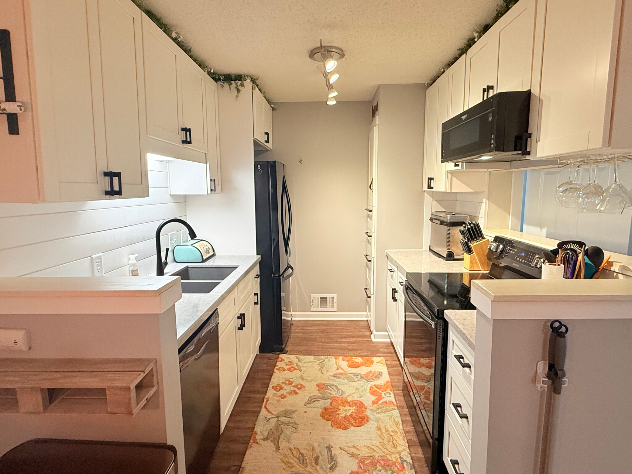 Property Photo: 1721 Fulham Street A MN 55113