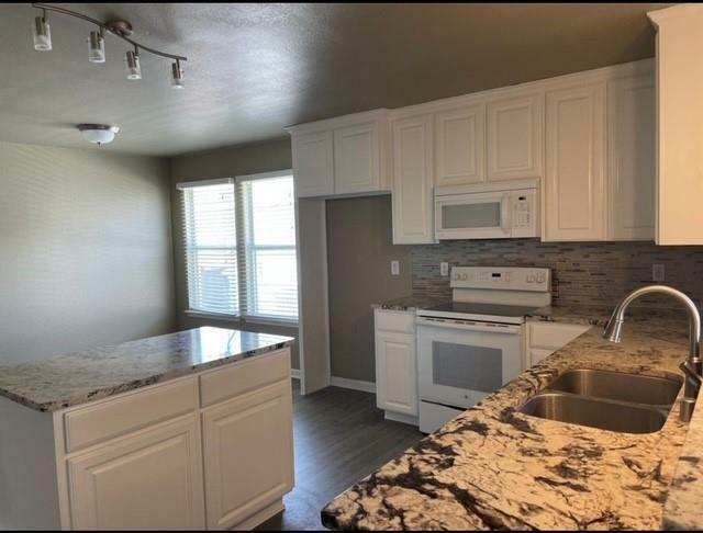 Property Photo: 1005 Live Oak Drive TX 75409