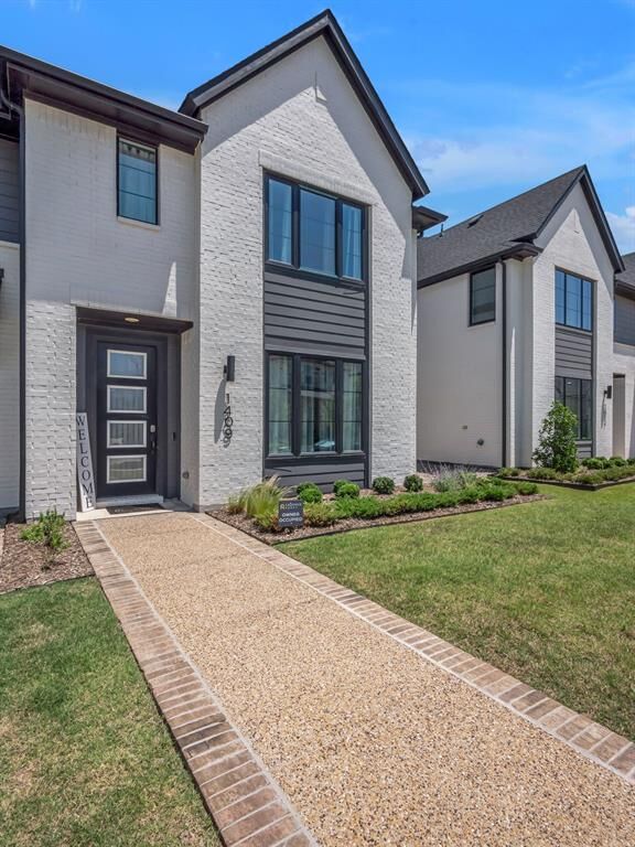 Property Photo:  1409 Silver Marten Trail  TX 76005 