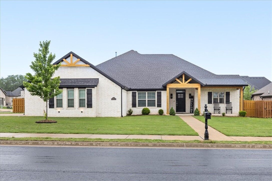 Property Photo:  1101 Stoneybrook Lane  AR 72713 