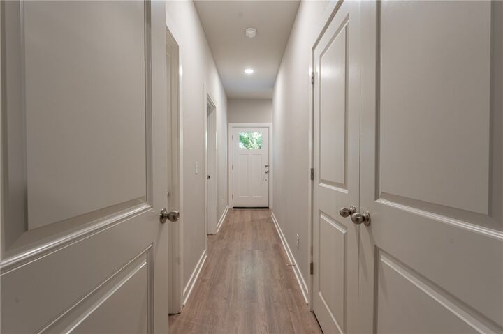 Property Photo:  1323 S Van Buren Avenue  AR 72701 