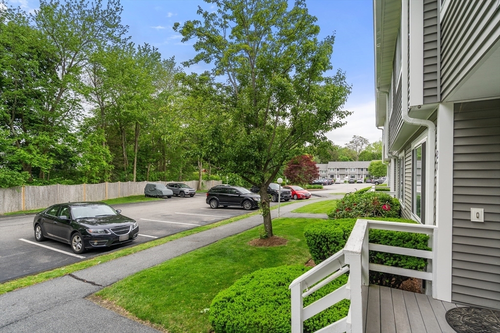 Property Photo: 28 Hartshorn Place 28 MA 02081