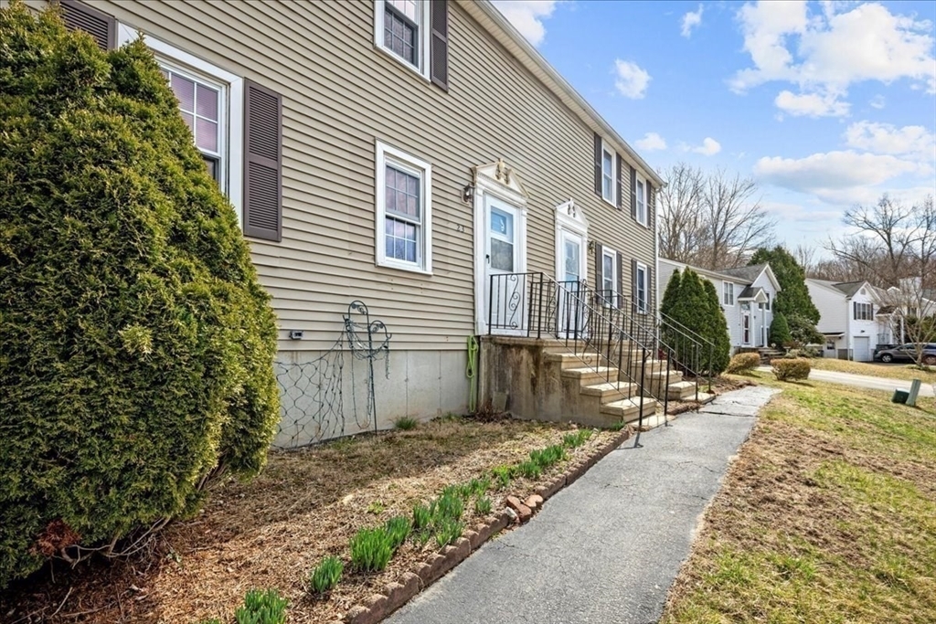 Property Photo: 23 Vincent Circle MA 01604