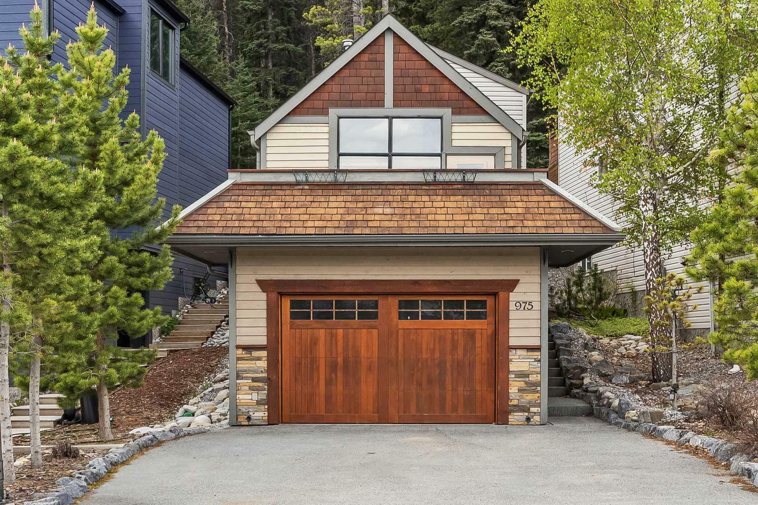 975 Wilson Way  Canmore AB T1W 2Y9 photo