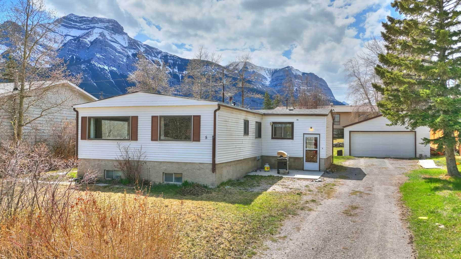 5 Barrier Mountain Drive  Exshaw AB T0L 2C0 photo