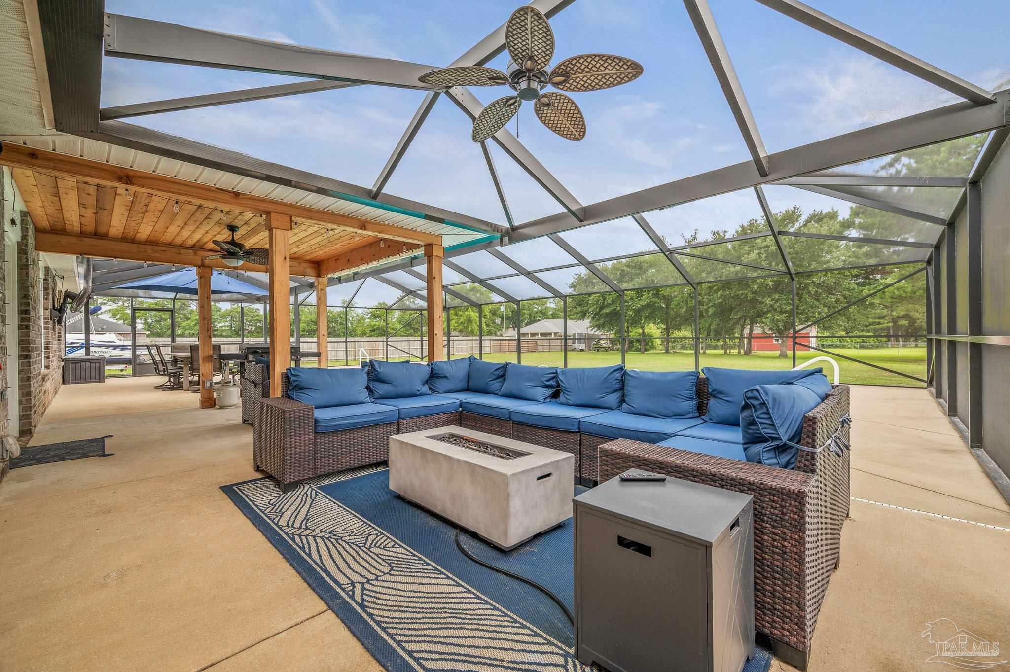 Property Photo: 3712 Pace Mill Way FL 32571