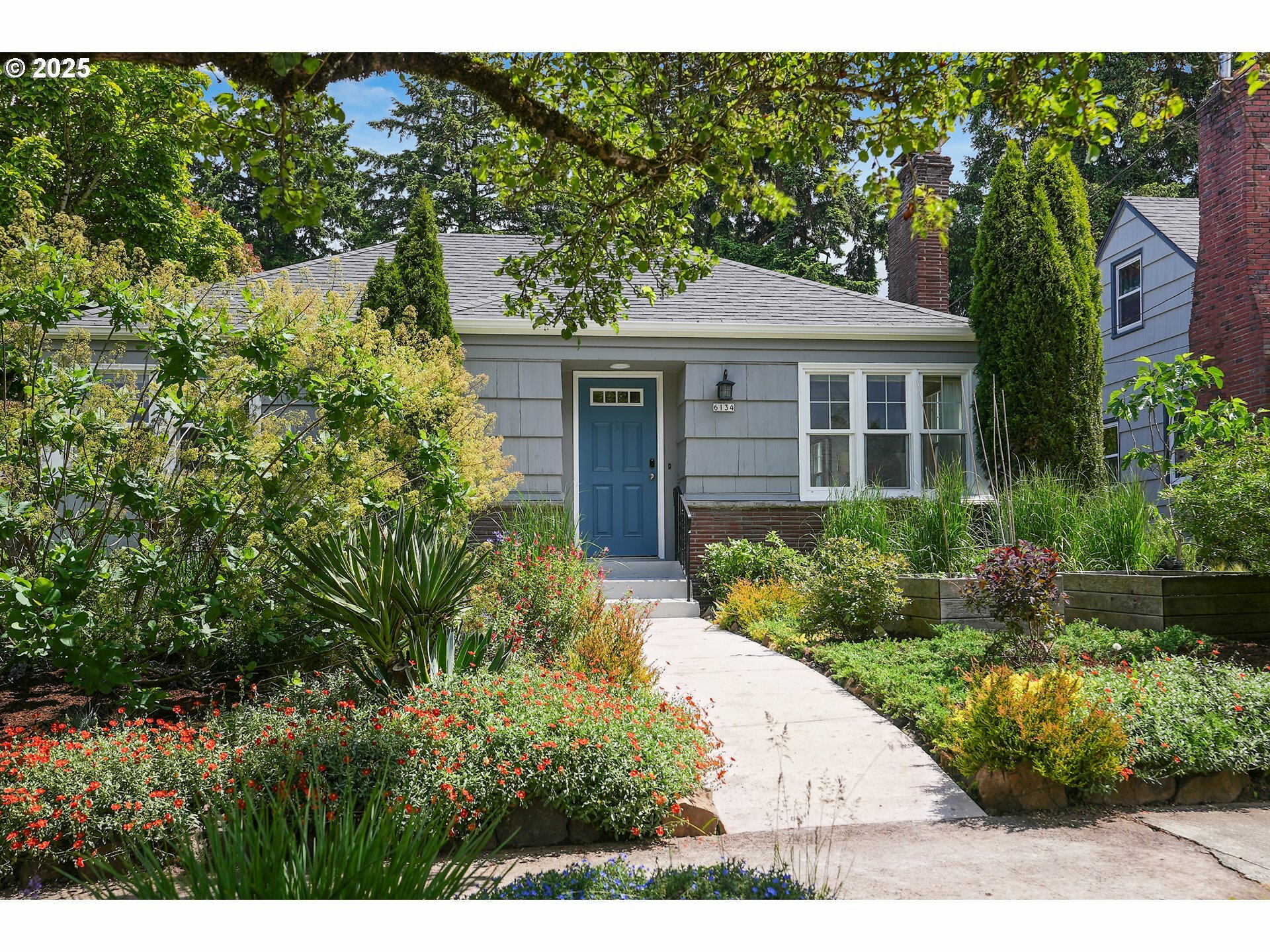 Property Photo:  6134 NE 25th Ave  OR 97211 