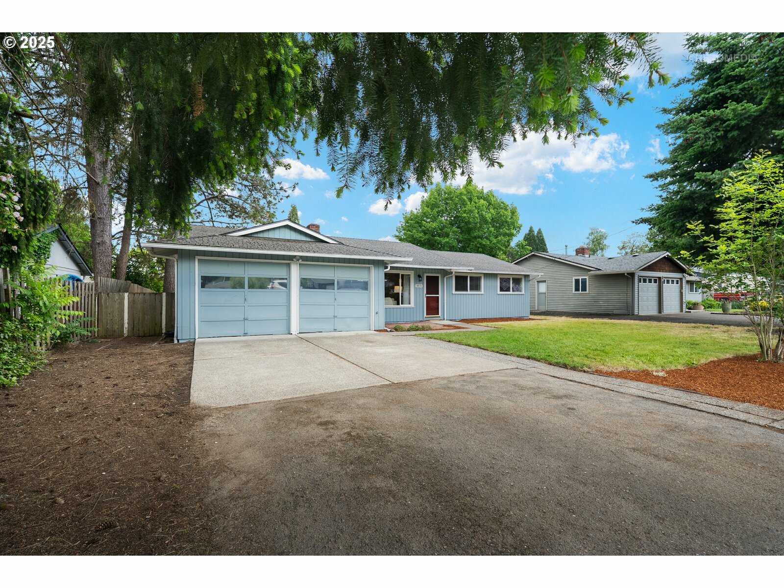 Property Photo: 9070 SW Coral St OR 97223