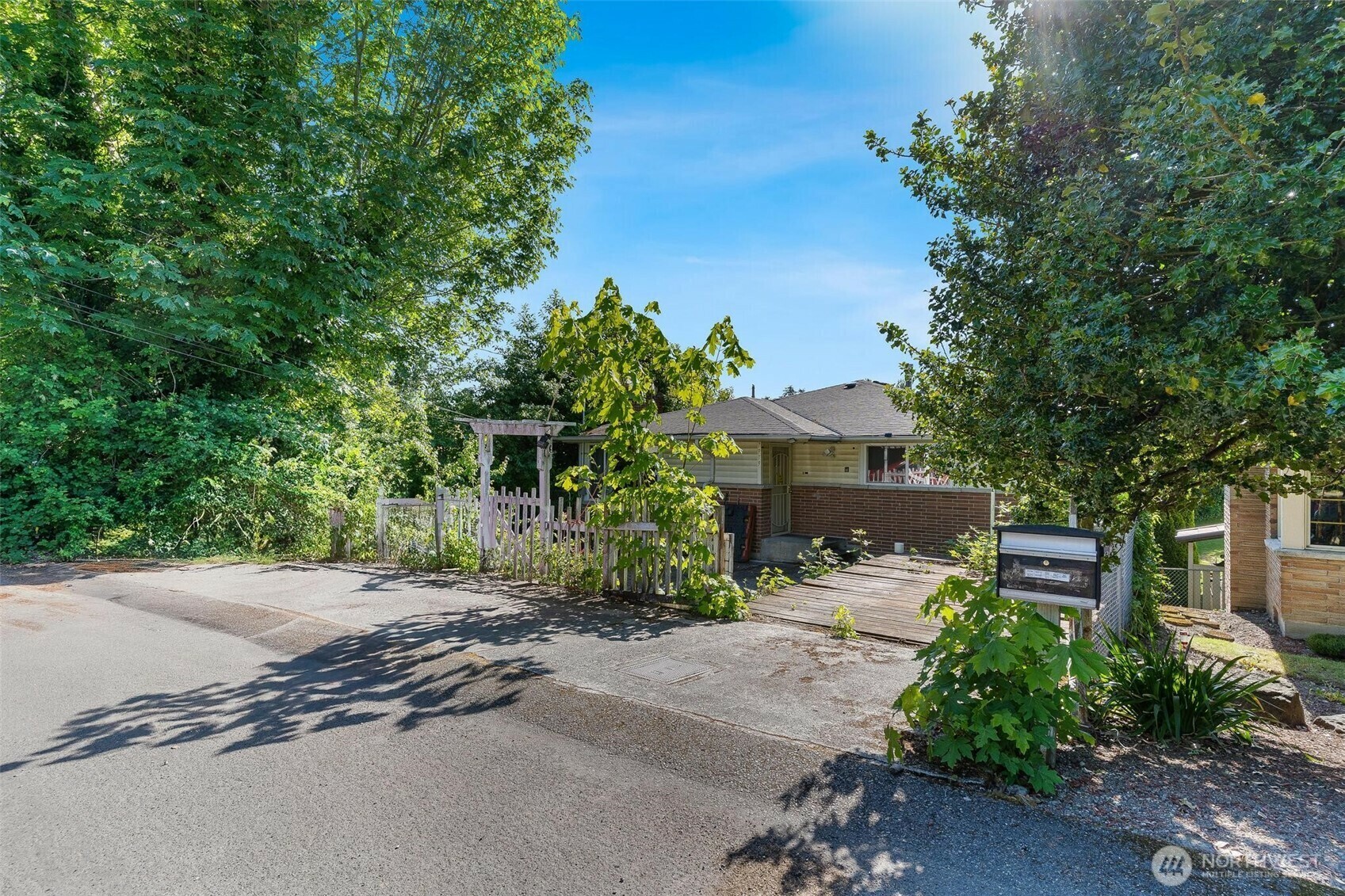Property Photo: 7919 37th Avenue S WA 98118