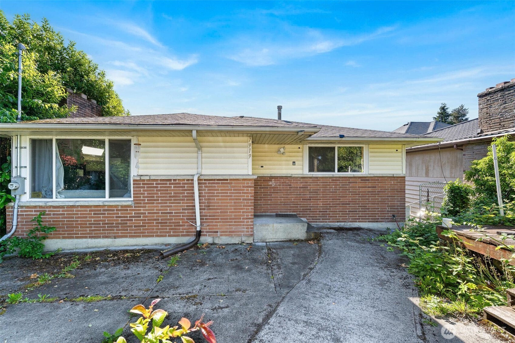 Property Photo:  7919  37th Avenue S  WA 98118 