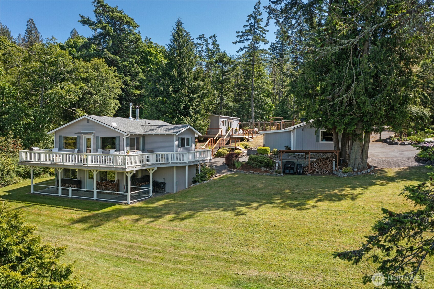 Property Photo: 182 Kittiwake Lane WA 98250