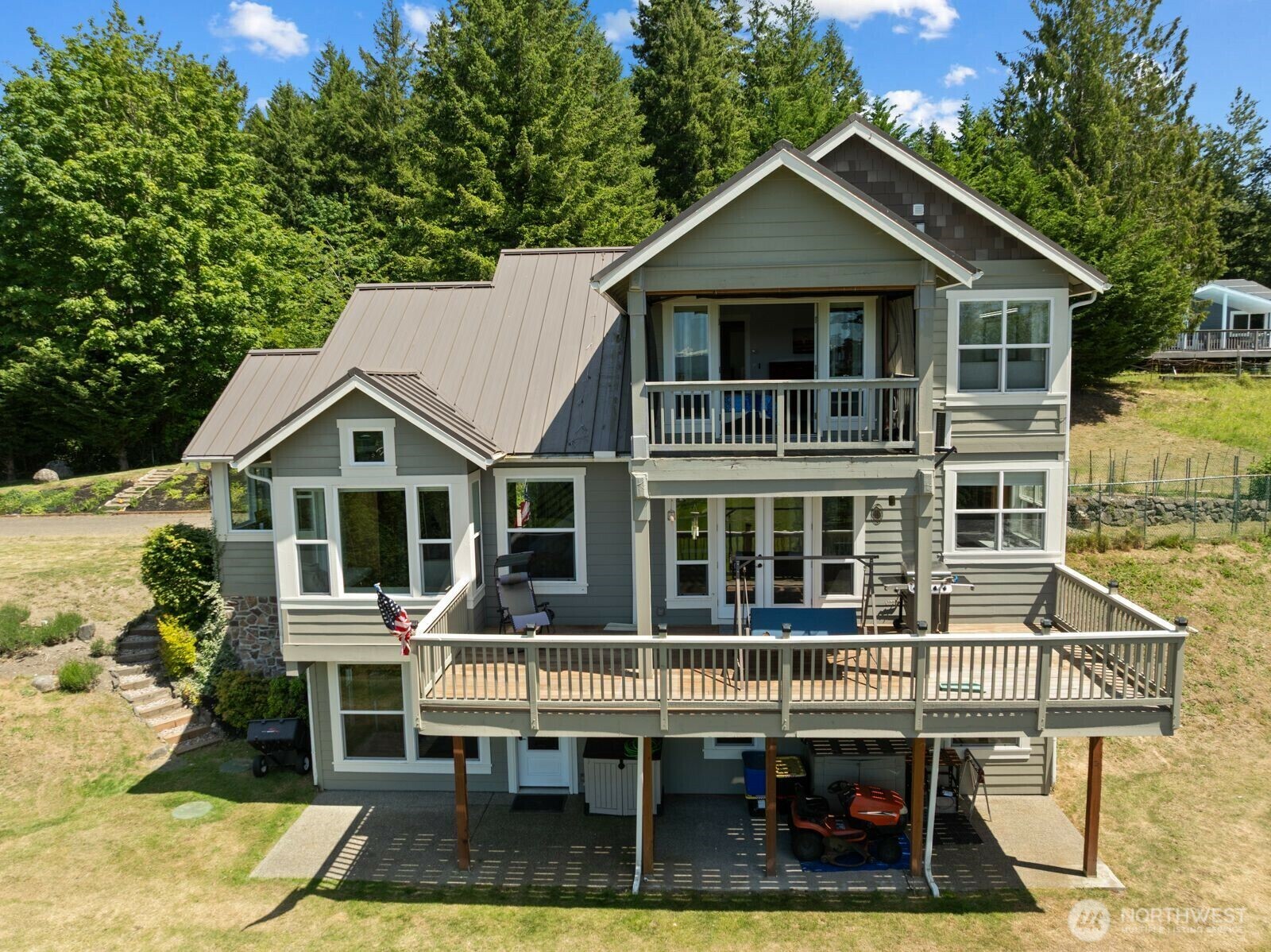 Property Photo: 5675 E Hillcrest Drive WA 98366