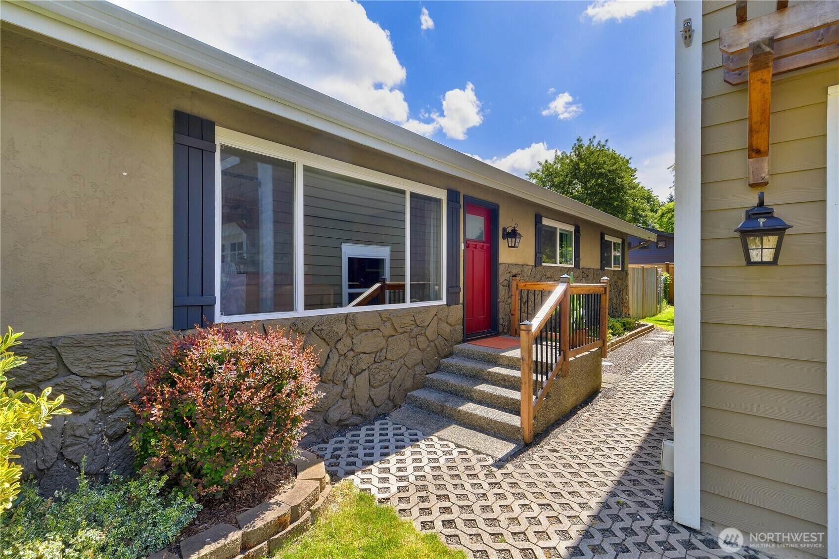 Property Photo: 26933 NE Cherry Street WA 98019