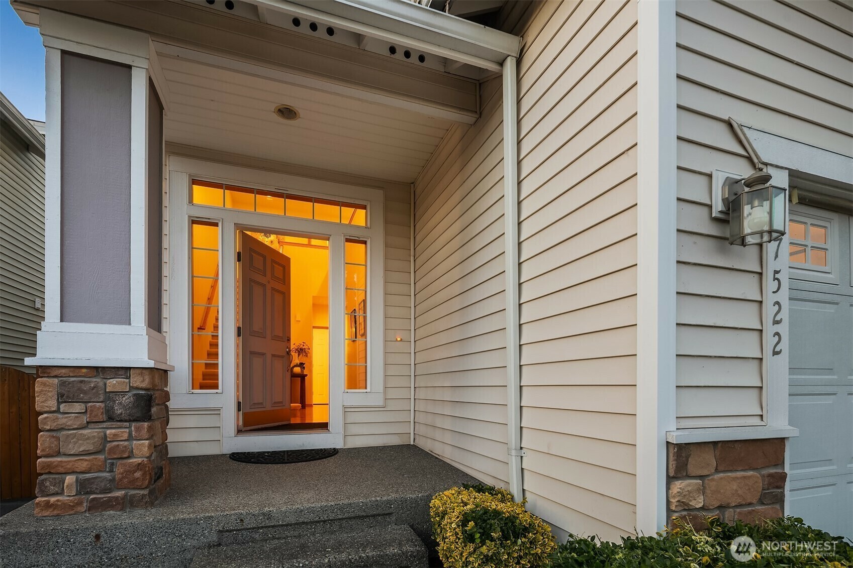 Property Photo: 7522 NE 204th Place WA 98028