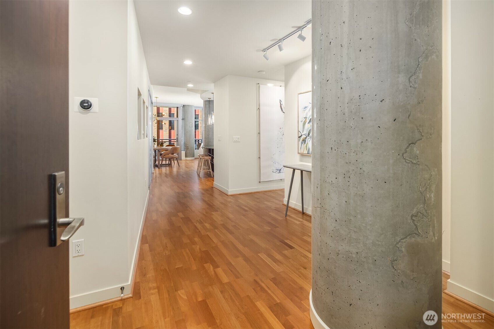 Property Photo:  2033  2nd Avenue 703  WA 98121 