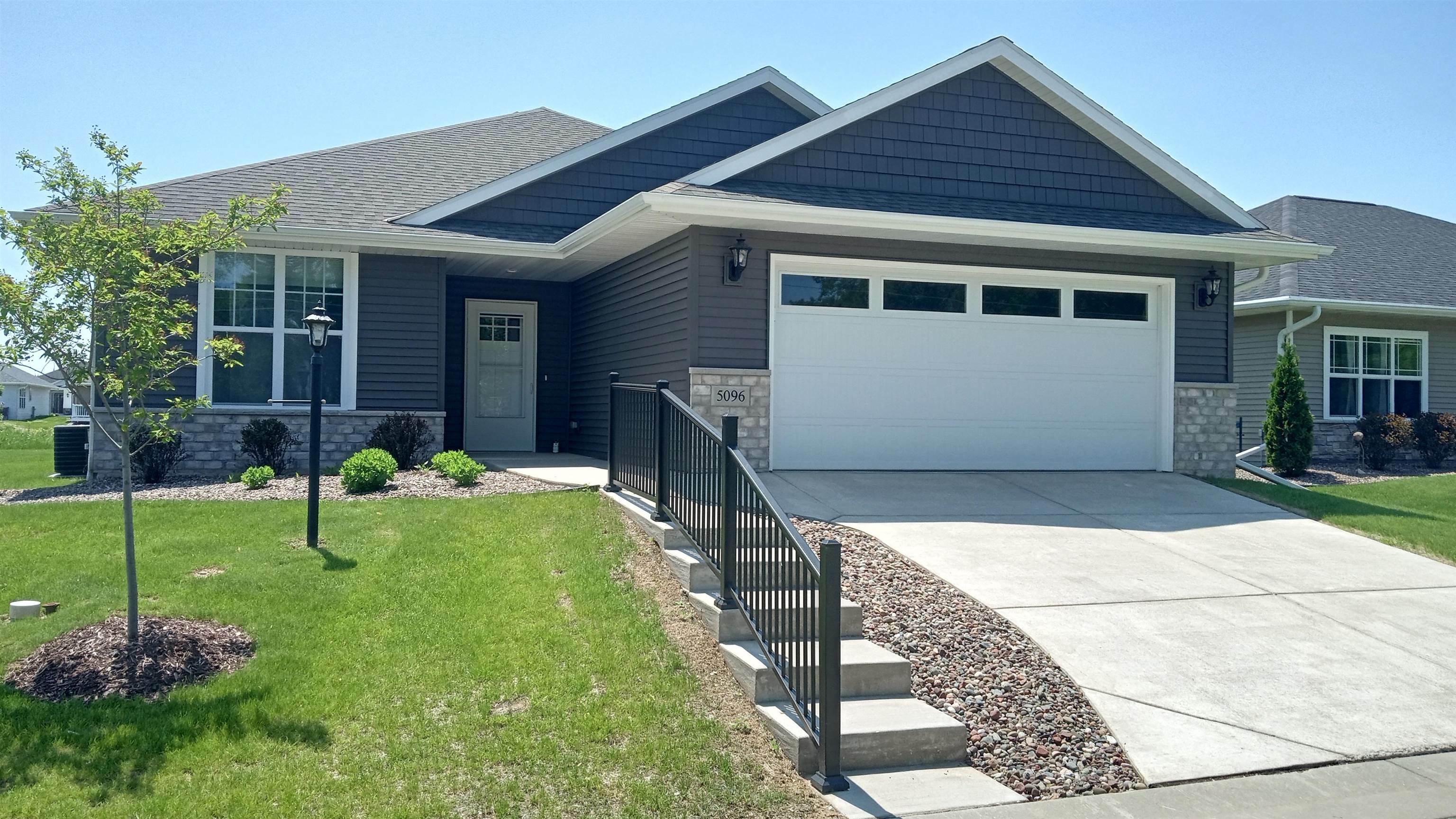 Property Photo: 5096 N Milkweed Trail WI 54913