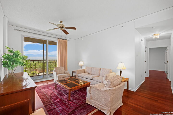 1 Towers Park Ln 1001  San Antonio TX 78209 photo