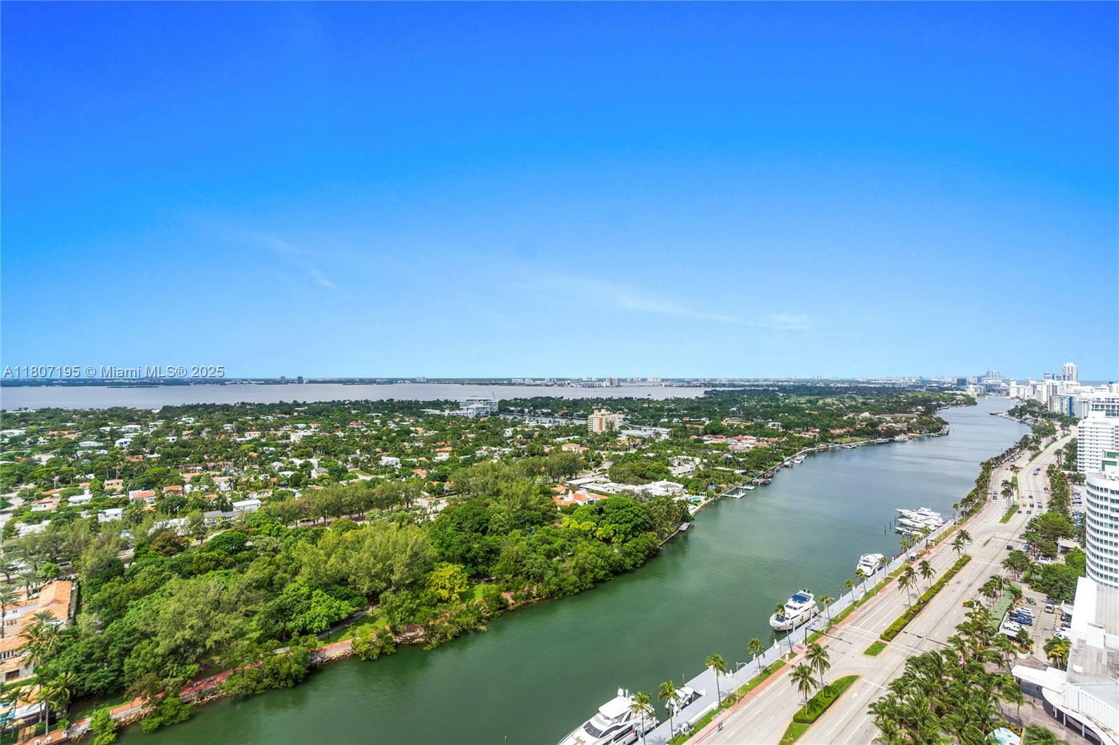 Property Photo: 4401 Collins Ave 2911 FL 33140