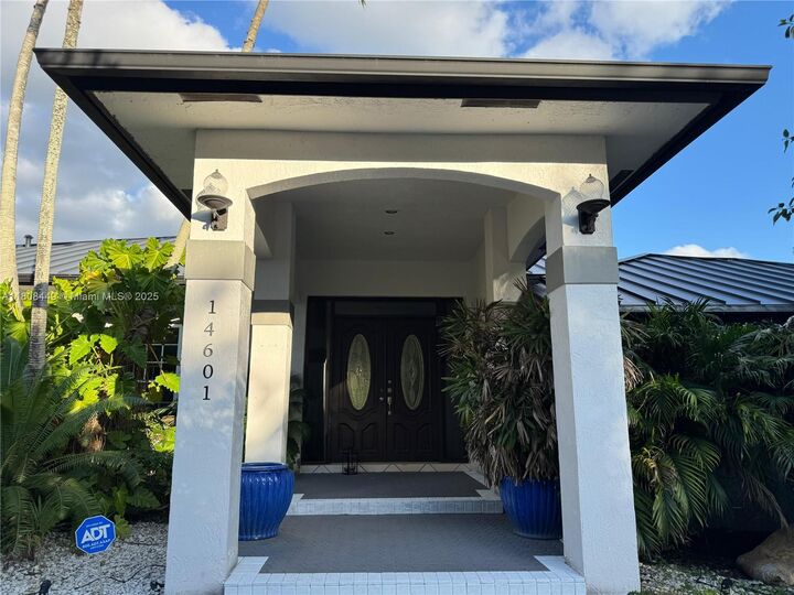 Property Photo:  14601 SW 99th Ave  FL 33176