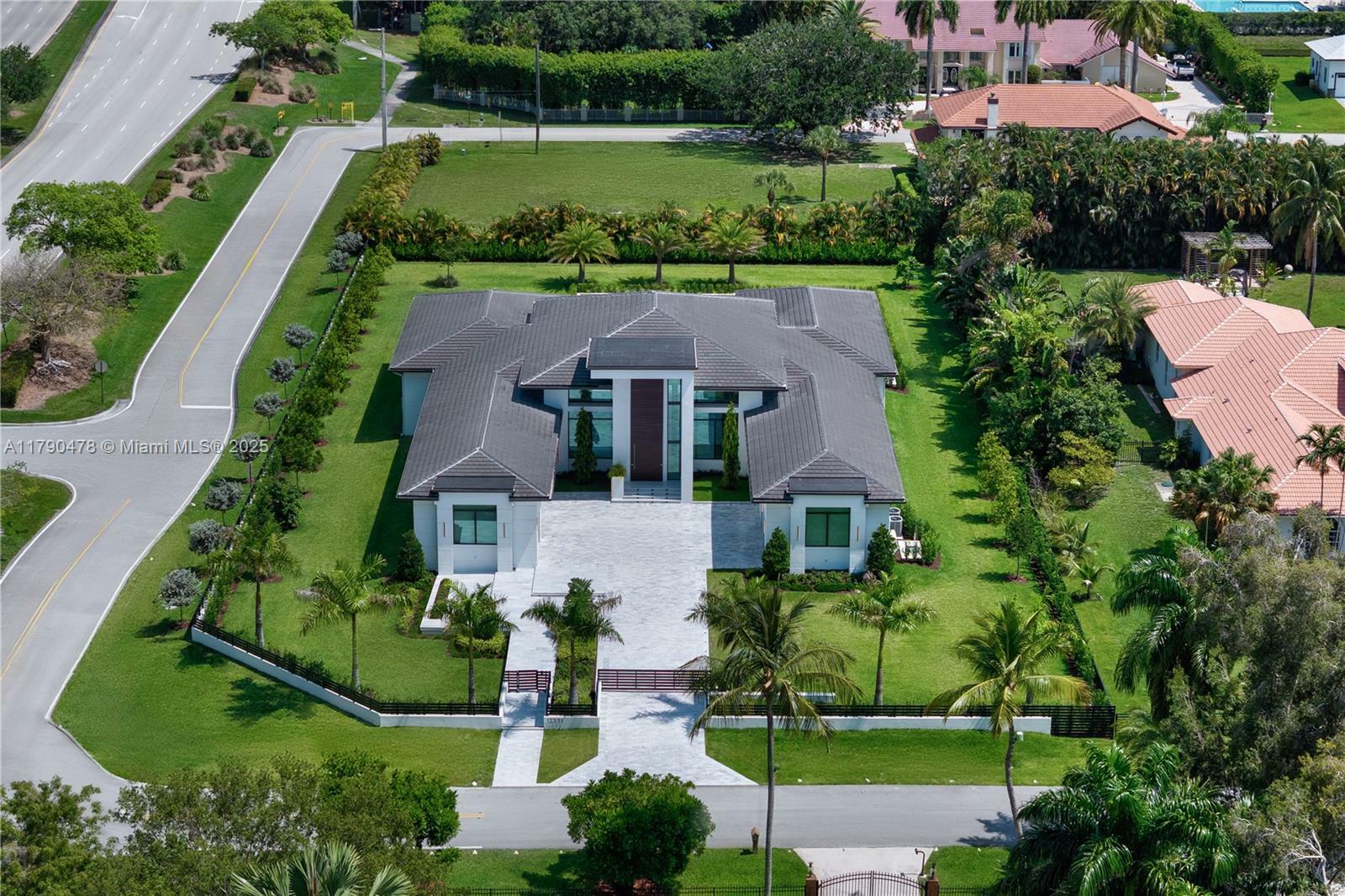 12331 SW 2nd St  Plantation FL 33325 photo