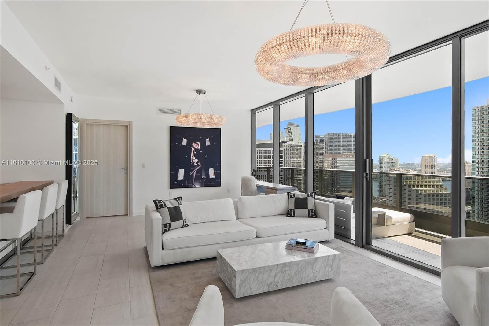 Property Photo:  1000 Brickell Plz 4209  FL 33131 