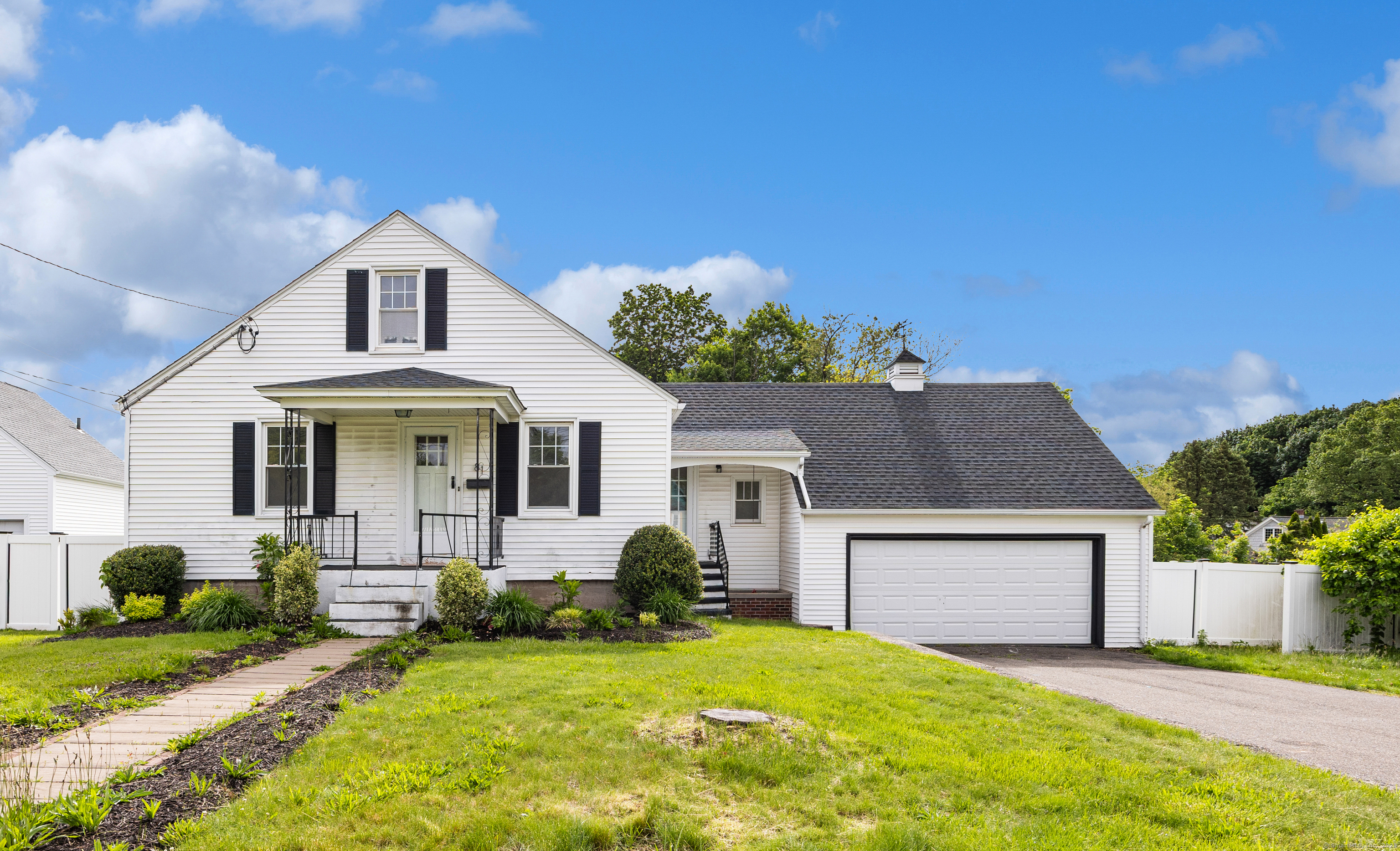 Property Photo: 81 Summit Street CT 06489