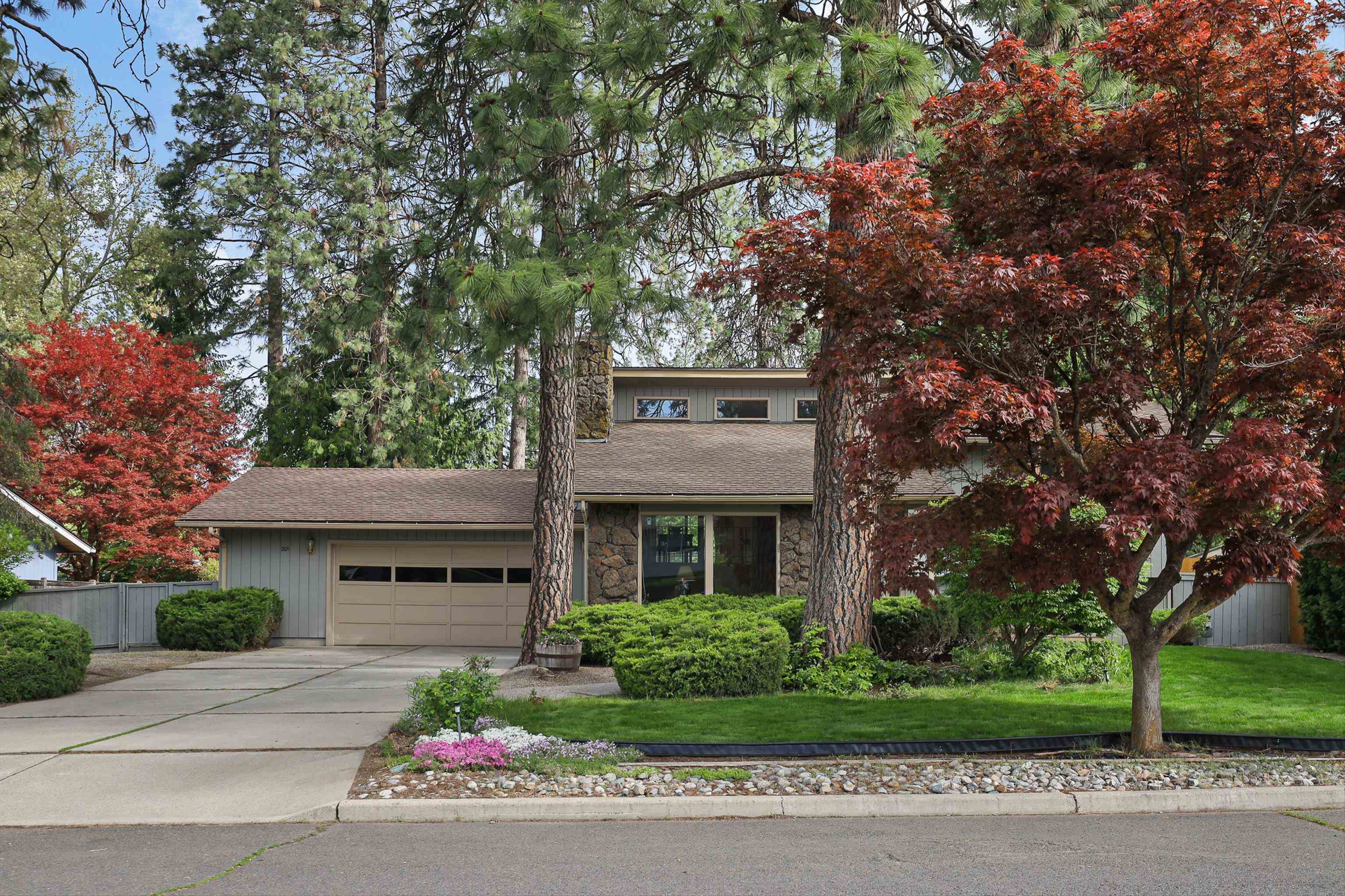 Property Photo:  2011 E 55th Ave  WA 99223 