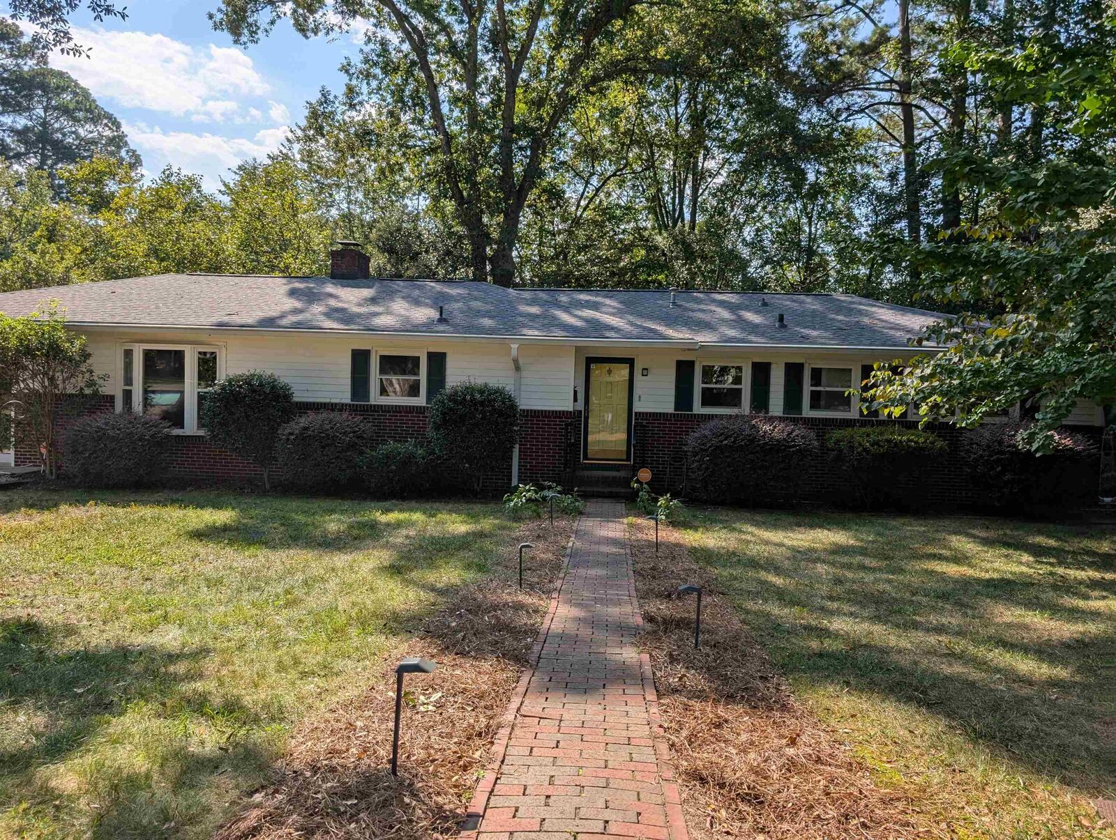 Property Photo:  109 Kent Place  SC 29307 