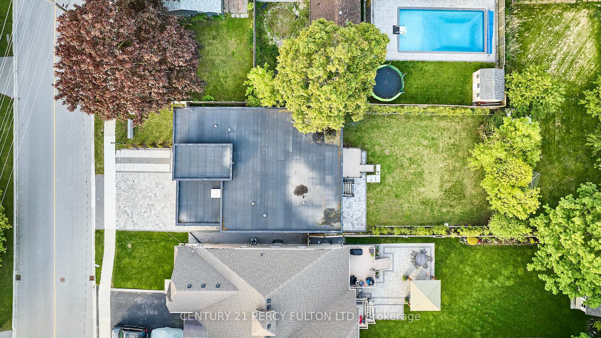 Property Photo: 125 Watson Street E ON L1N 1A4