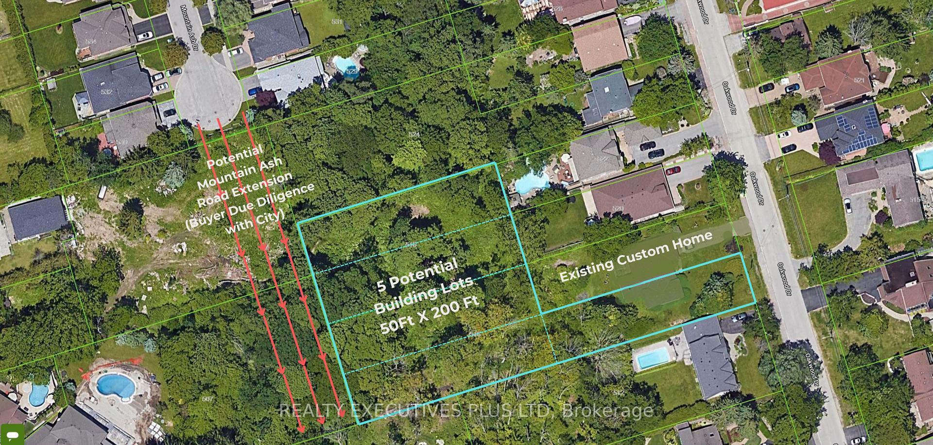 Property Photo:  516 Oakwood Drive  ON L1W 2M7 