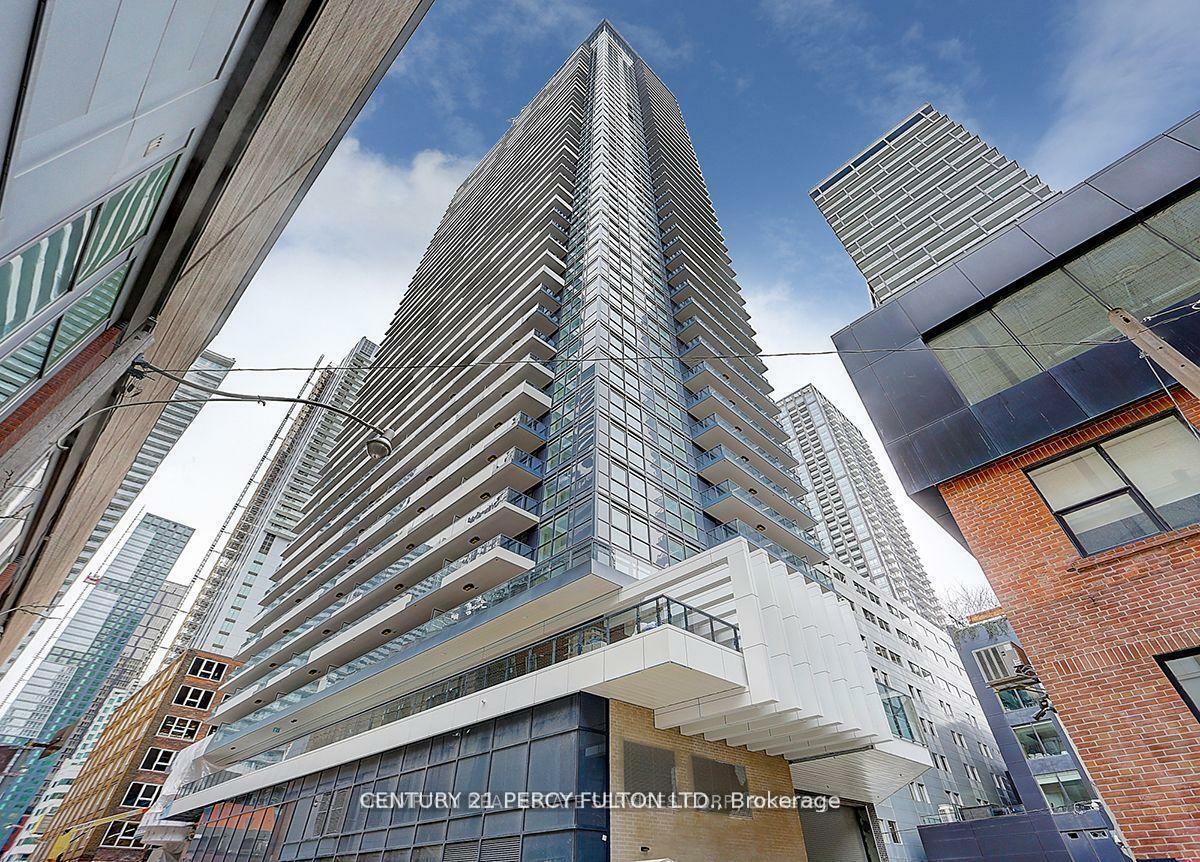 Photo de la propriété: 38 Widmer Street 4205 ON M5V 0P7