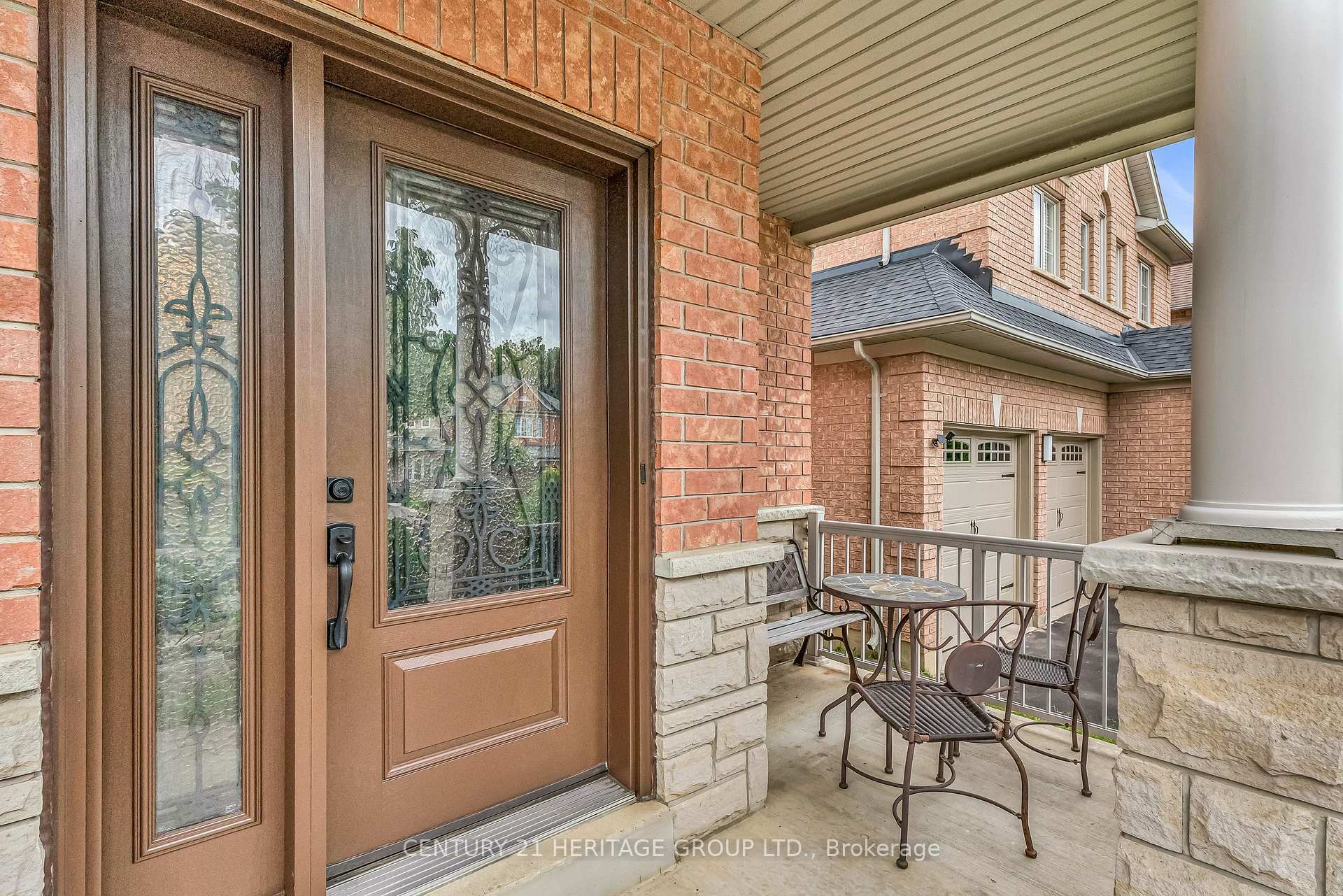 Property Photo: 224 Summeridge Drive ON L4J 8T2