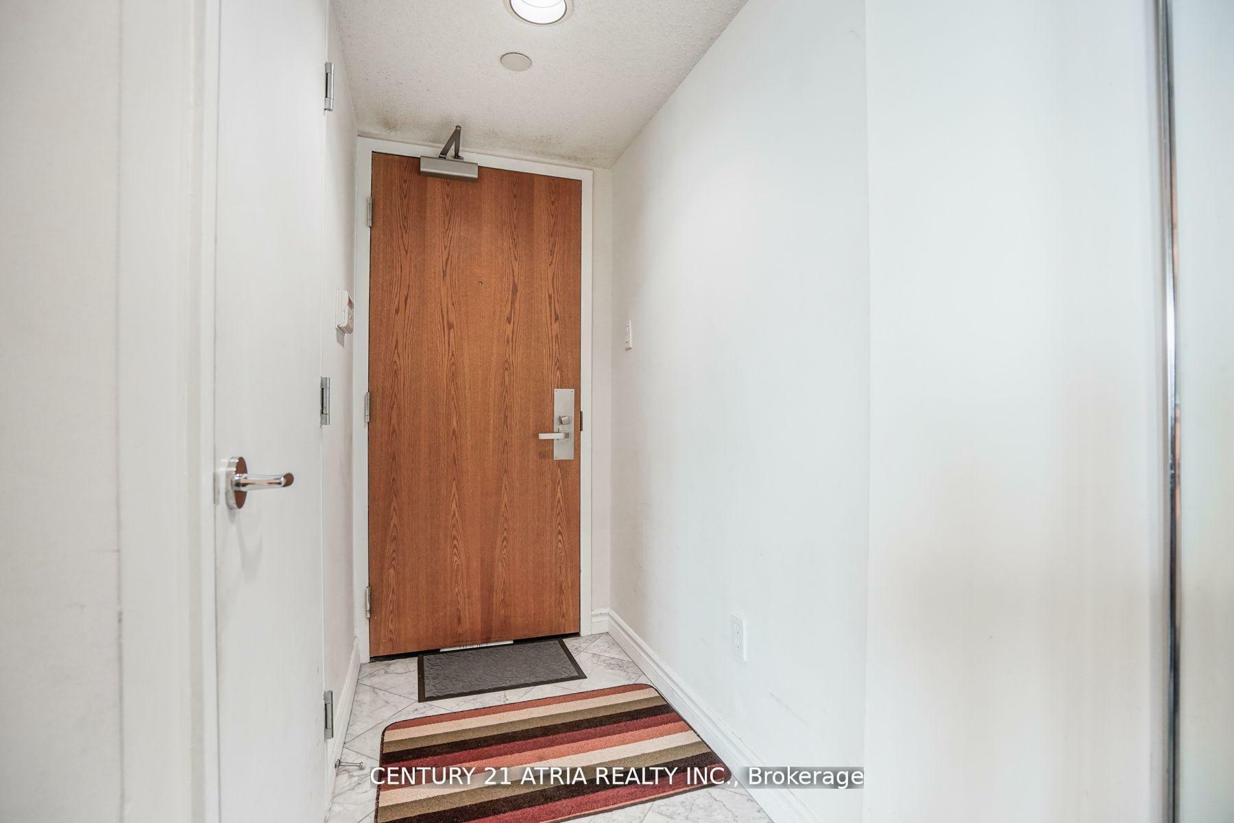 Property Photo: 38 Elm Street 3309 ON M5G 2K5