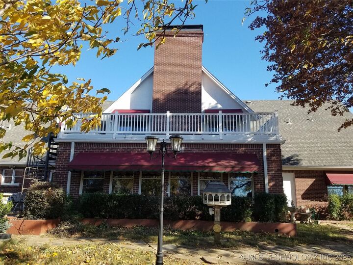 Property Photo:  66235 S 320 Road  OK 74337 