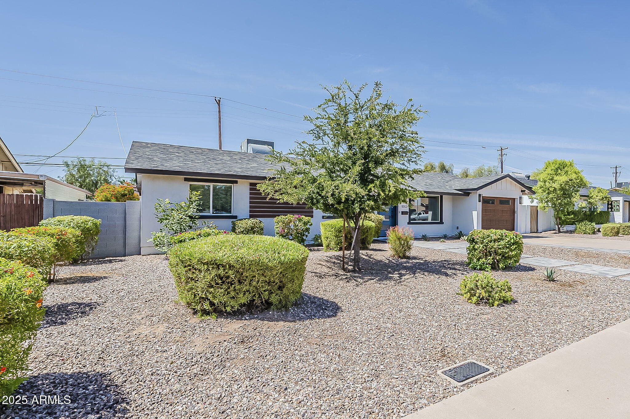Property Photo: 1003 E Marigold Lane AZ 85288