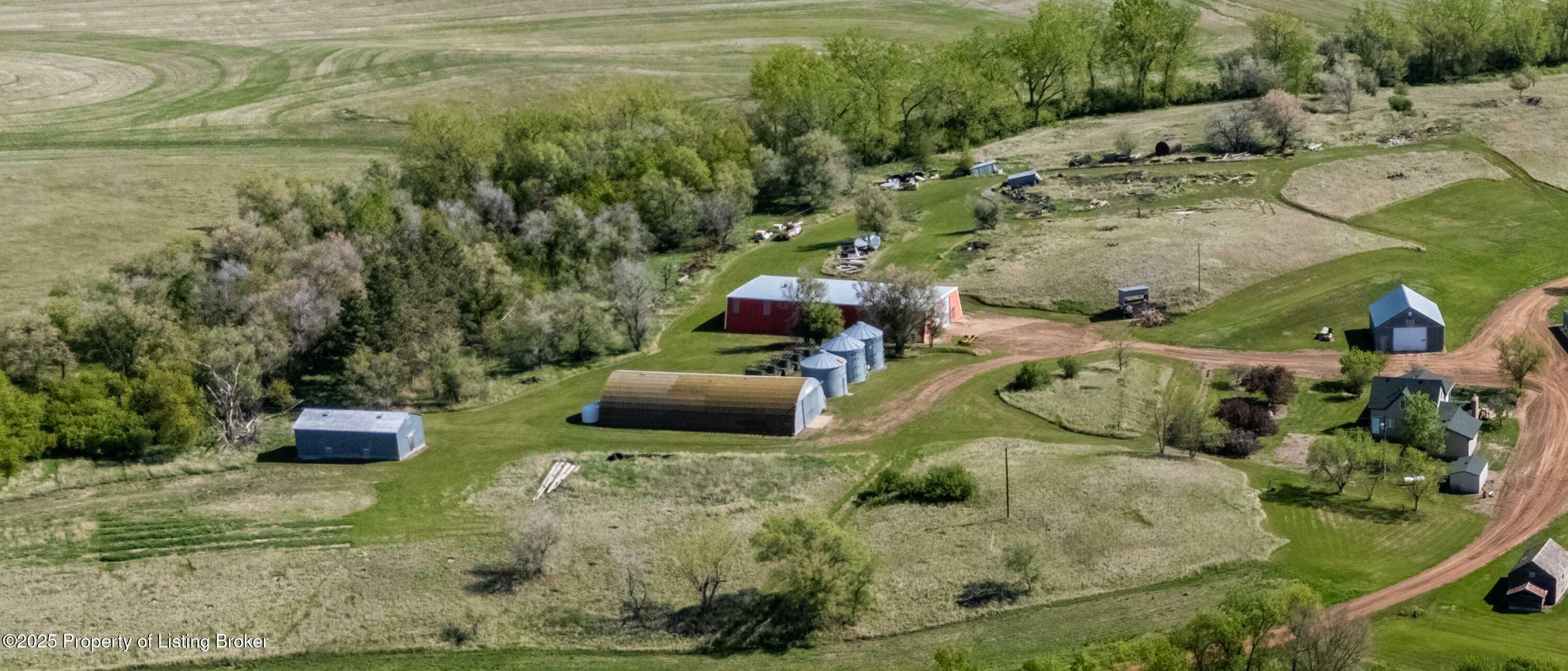 Property Photo: 8315 25th Street SW ND 58652