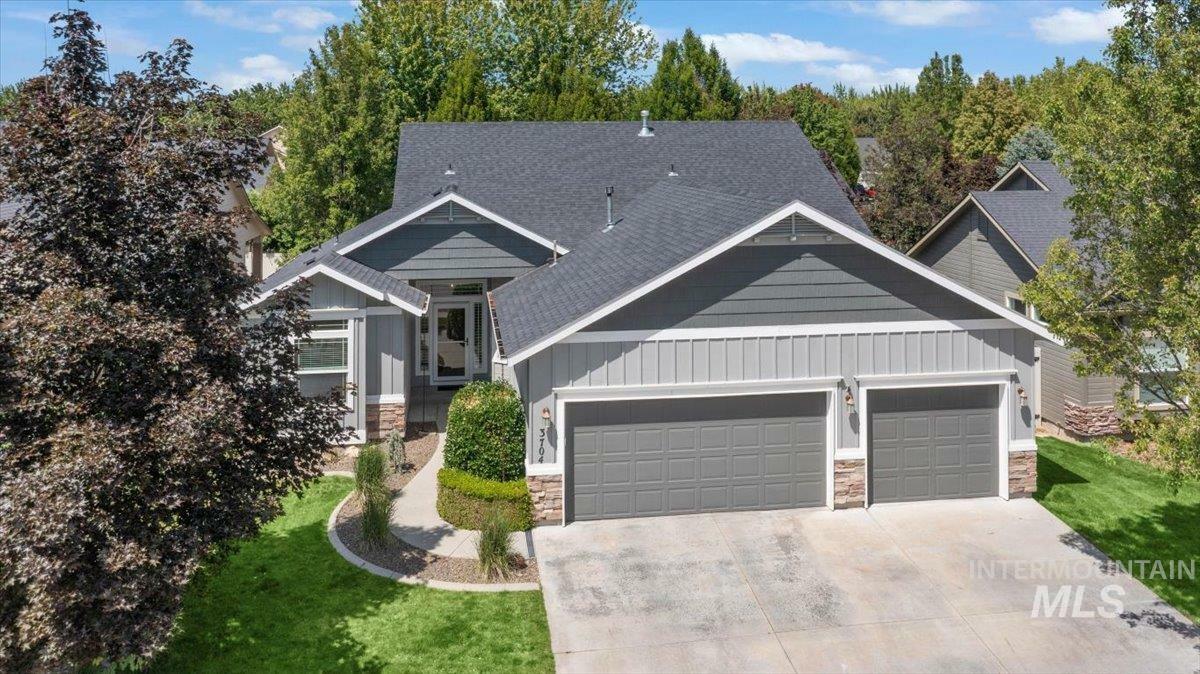 Property Photo:  3704 E Tahiti Dr  ID 83646 